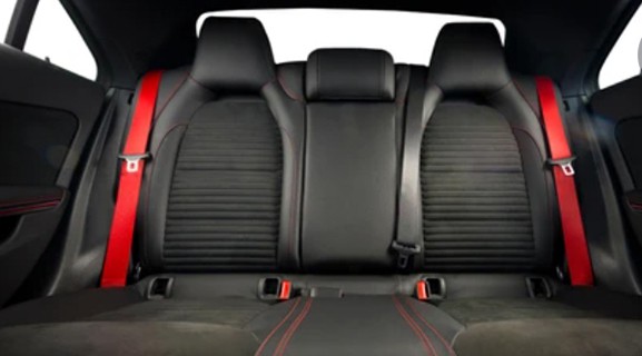 Automobilov&yacute; průmysl